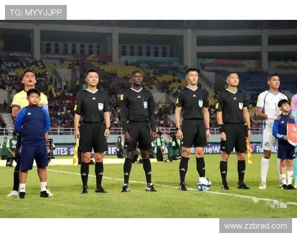 傅明谈执法J联赛经历:梦想成为世界杯裁判的未来蓝图 傅明谈执法J联赛经历:梦想成为世界杯裁判的未来蓝图